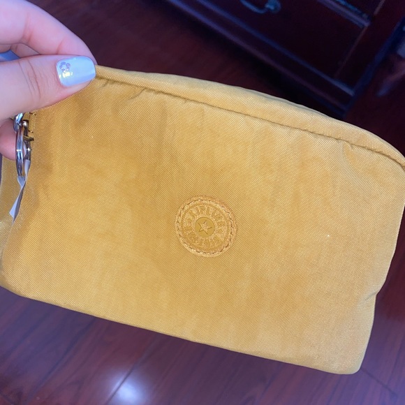 Kipling - Picture 2 of 4